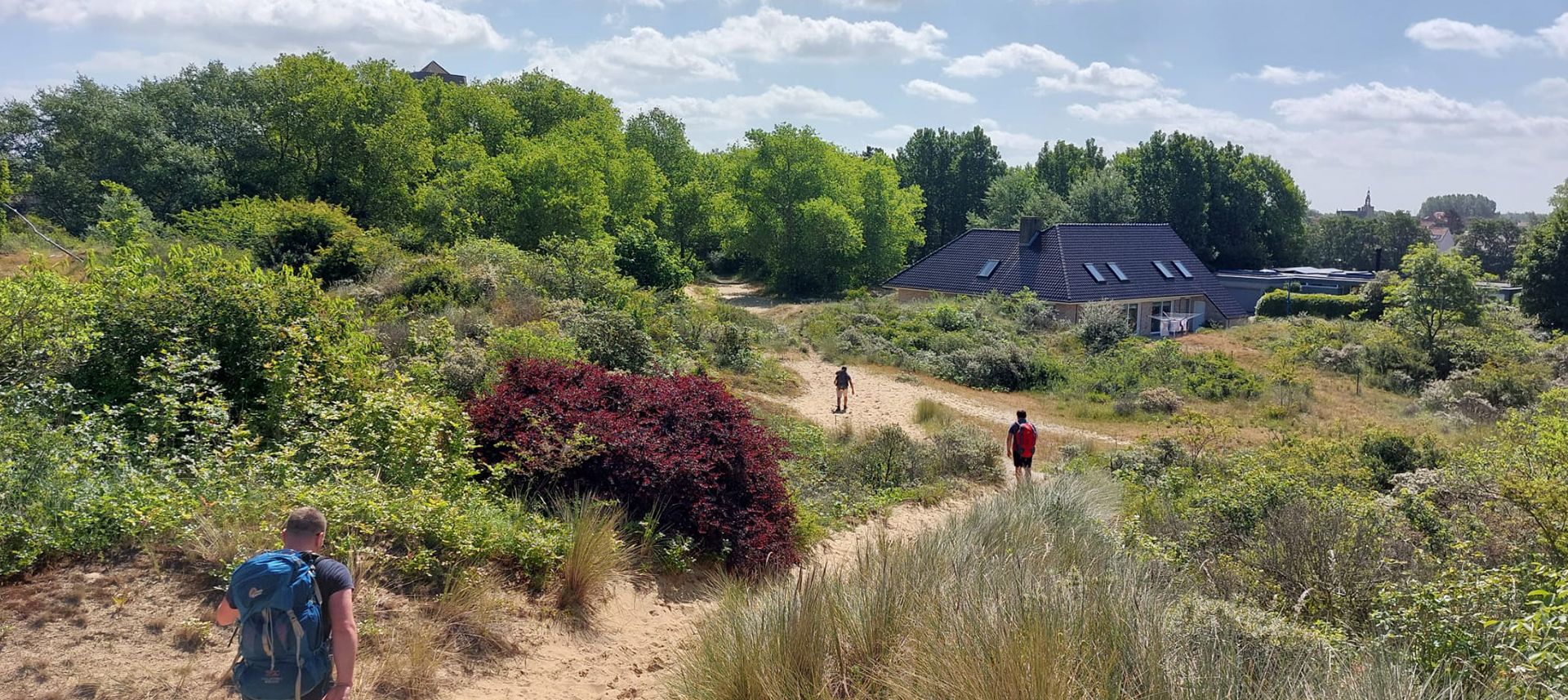 Wandelen door de duinen